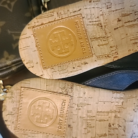 Tory Burch Like new leather strap sandals - Picture 5 of 5